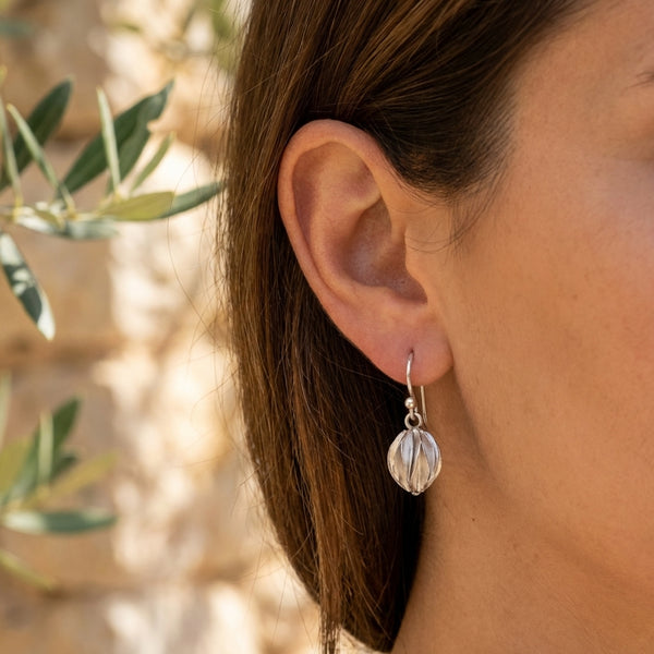 Nature pod short earrings