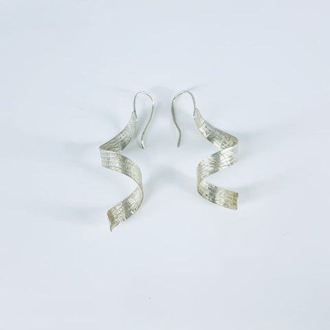 Soaring small earrings